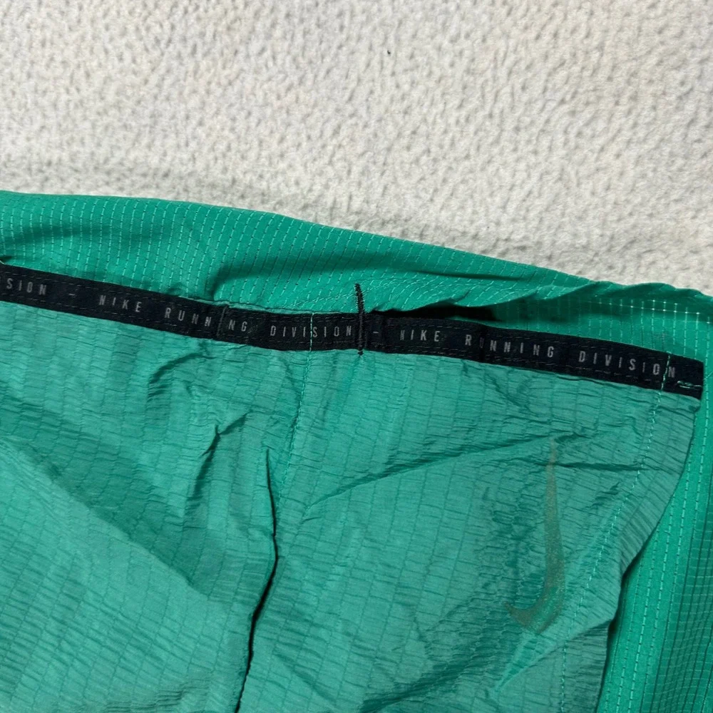 Nike Running Division Stride Shorts Mens Small Green Exercise Crossfit Training